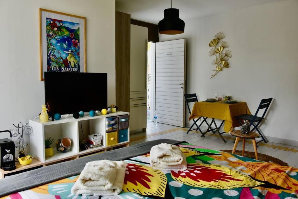 Joli Manga Soley Studio Dans Tres Belle Residence Saint-Francois  Buitenkant foto